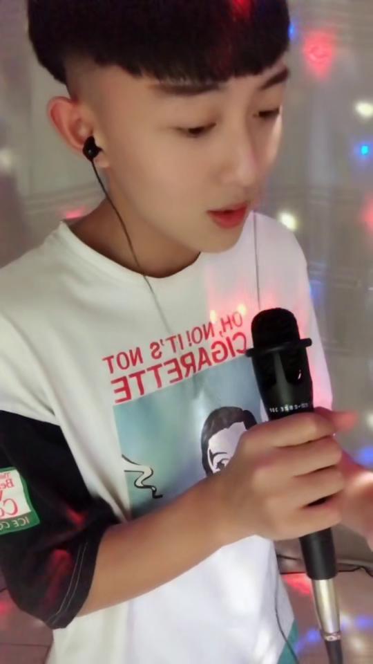 娱乐吃瓜主播小凯哥,娱乐吃瓜界的风云人物