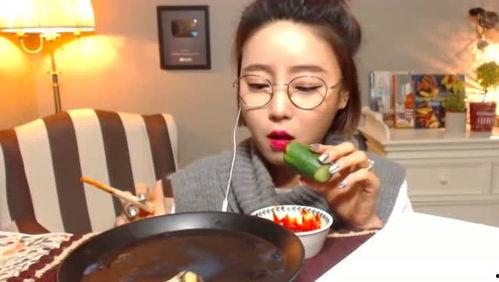 娱乐吃瓜酱美女,揭秘美女生存法则